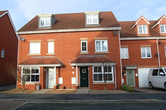 4 Bedroom Terraced